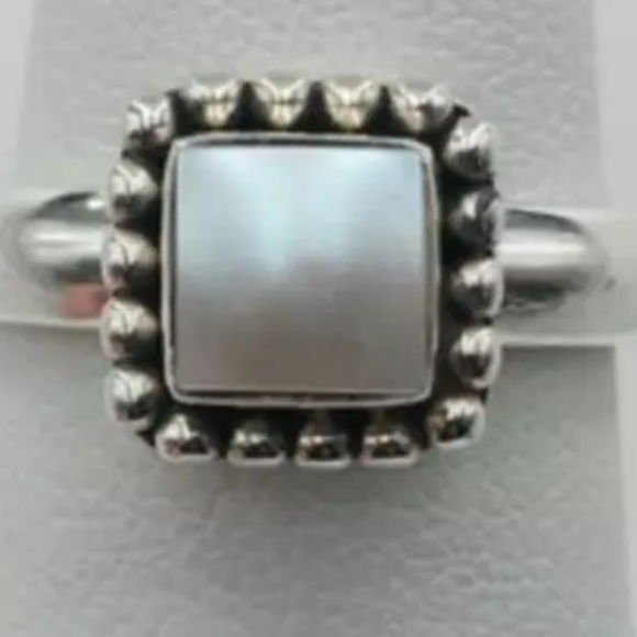 Silpada Sterling .925 Silver Button Frame Mother of Pearl Ring R1617 Size 8 - Picture 5 of 8